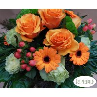 Floristenstrau&szlig; in der Farbe: orange  im Wert von 29,80 Euro